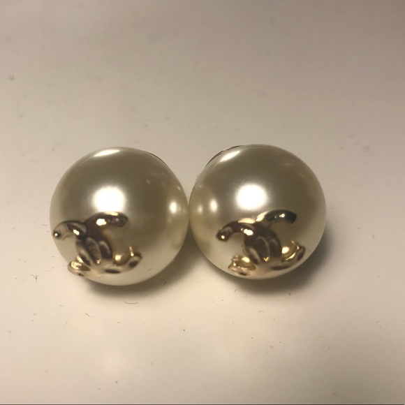 CHANEL Jewelry - New Chanel pearl earrings
